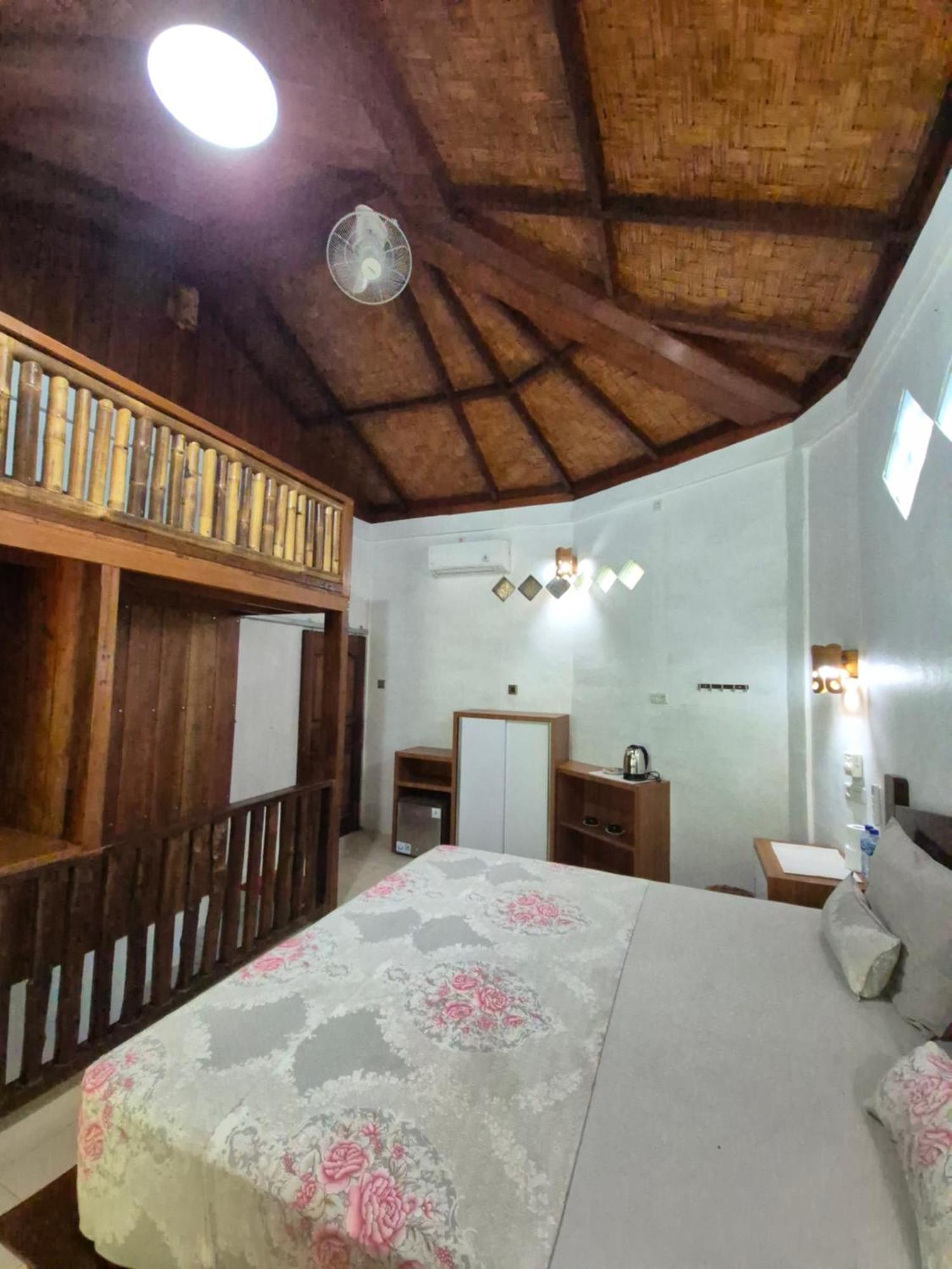 Sam'S Bungalows And Treks Букит Лаванг Екстериор снимка