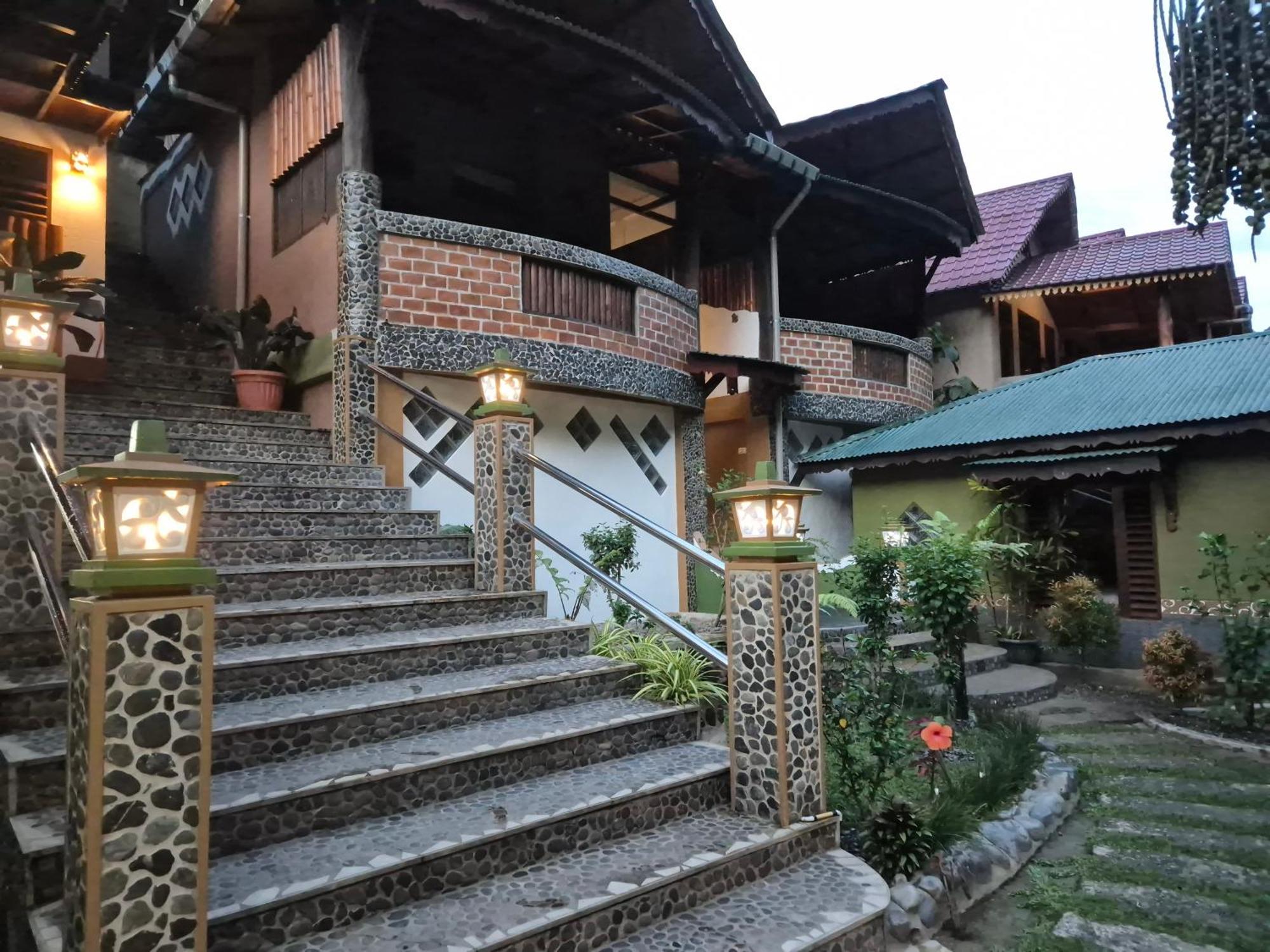 Sam'S Bungalows And Treks Букит Лаванг Екстериор снимка